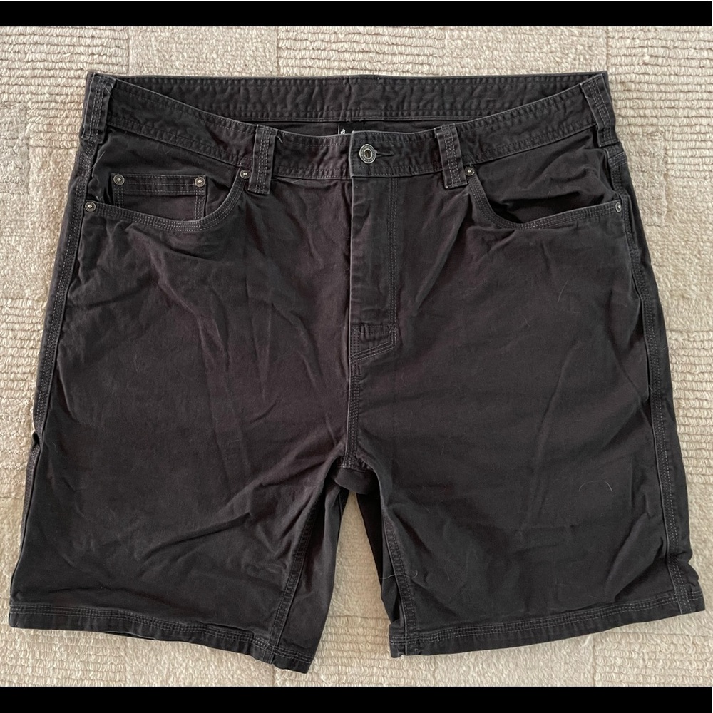 Mens PrAna Organic Cotton Blend 38” x 9” Inseam Shorts Charcoal